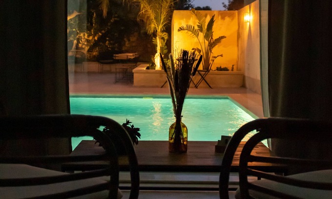 Victoria Bed & Breakfast | The Carob Tree B&B