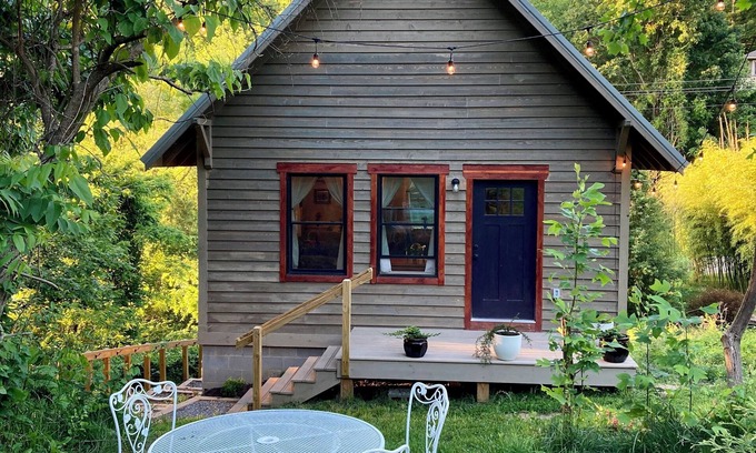 Asheville Cottage | The Carriage House, elegance and nature in Asheville