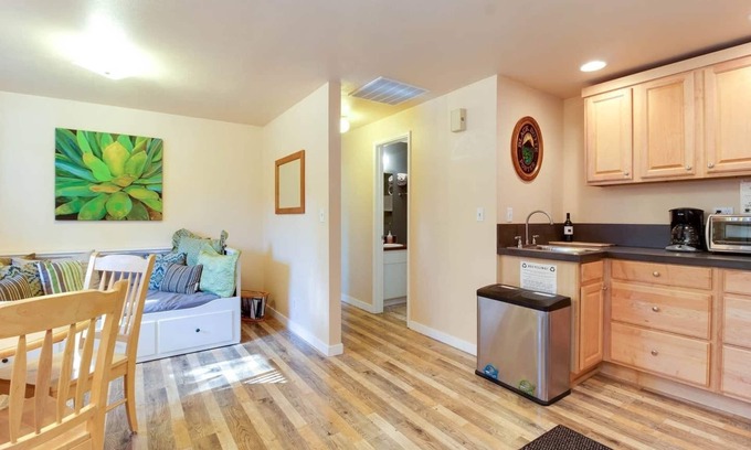 Bend House | The Cascade River Trail Retreat - a short walk to river & downtown! Pets OK!