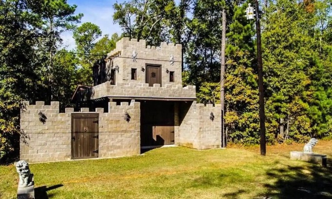 West Livingston Other | The Castle at Lake Livingston