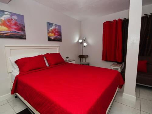 Philipsburg Apartment | The Castle