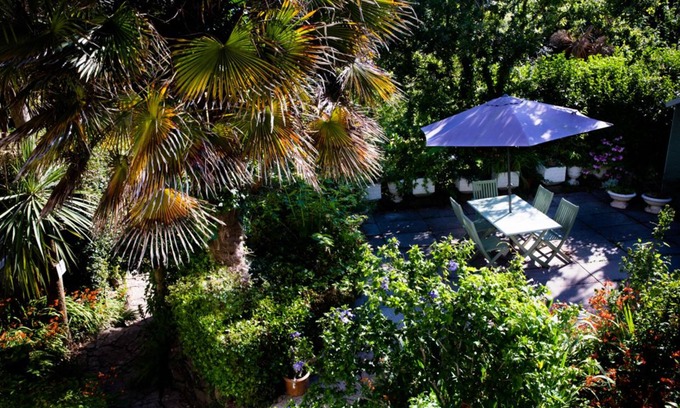 Torquay Bed & Breakfast | The Charterhouse