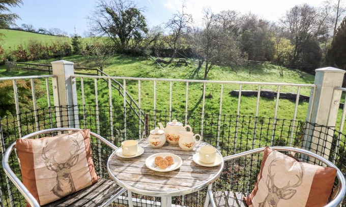 Pont-ar-gothi House | The Cheese Loft