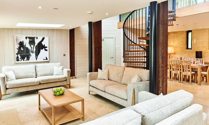 Walwick House | THE CLOCKTOWER, family friendly, with a garden in Humshaugh