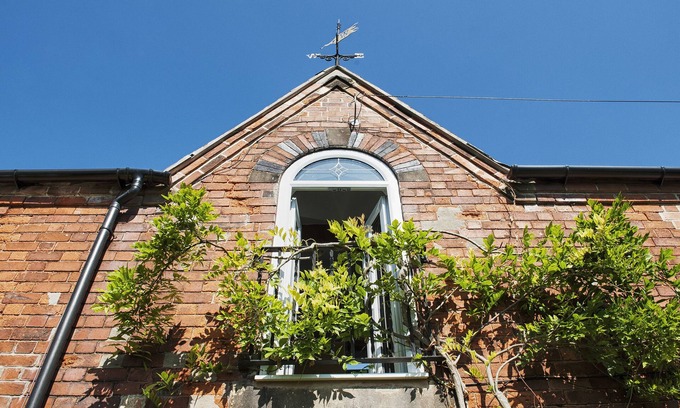 Darley Abbey Bed & Breakfast | The Coach House