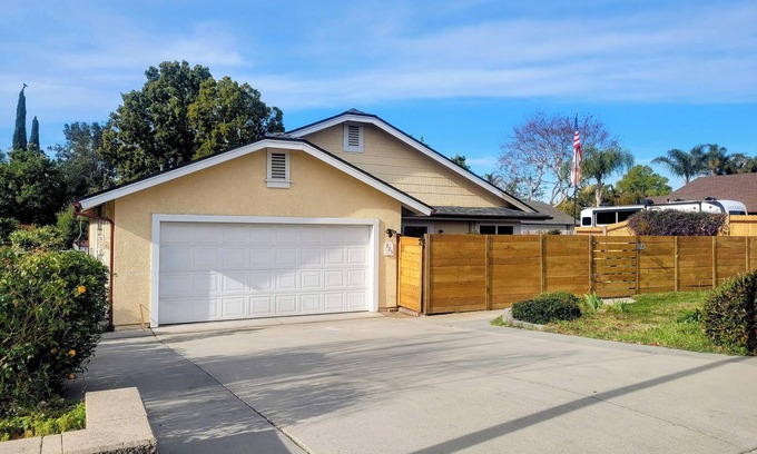 Nipomo House | The Comfy Lemon