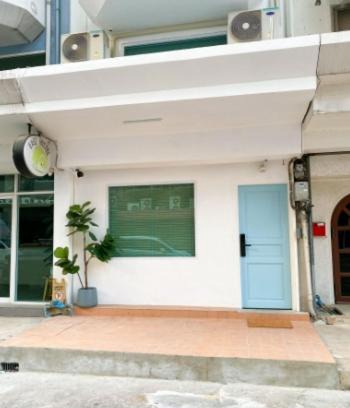 Nong Chaeng Apartment | The companions house by Vacationshouse