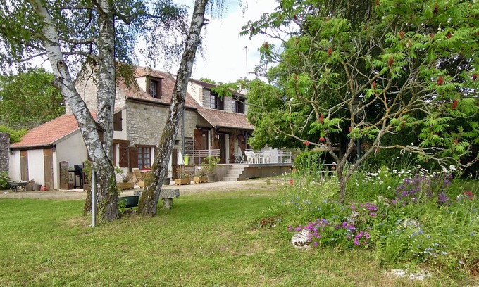Noisy-sur-Ecole Cottage | The cottage of the three gables Charming house "the blue cedar