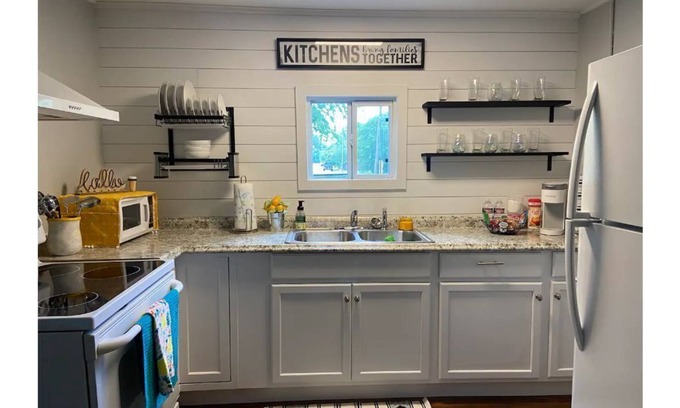 Lockhart Cottage | The Cottage on Clearfork