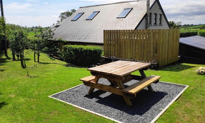 Portaferry Apartment | The Cow Hide @ Mill Burn Hollow.