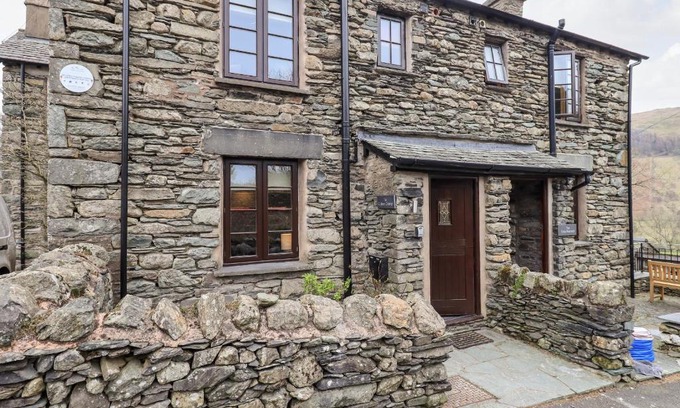 Troutbeck House | The Curious Orange