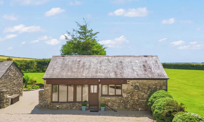 St. Neot Cottage | THE DAIRY, pet friendly, character holiday cottage in St Neot