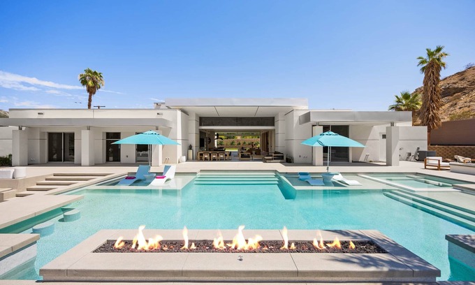 Palm Desert House | The Desert Mountain Compound