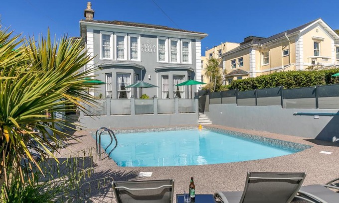 Torquay City Centre Hotel | The Devon Court