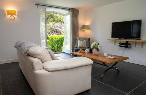 Llandygwydd House | The Dovecote Llechryd