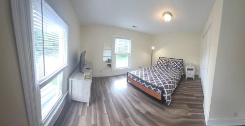 Tazewell House | The Dragon's Den 5 bedroom house 1 mile to Main St