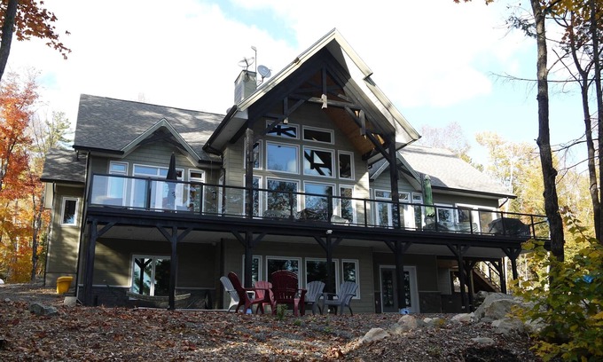 Algoma District House | The Dream-A Luxurious Cottage Getaway Ontario Canada