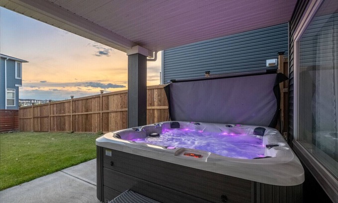 Calgary House | The Dream House » Billiards » Hot Tub » Central AC