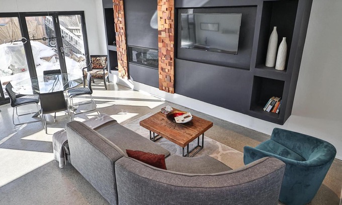 Junction Triangle House | The Edwin Coach House