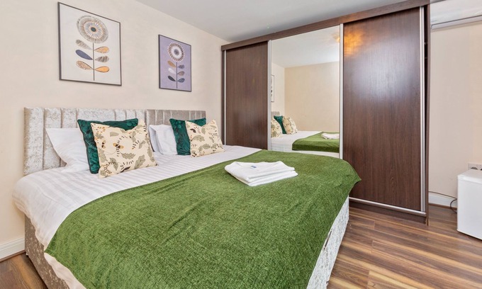 Bedford House | The Elstow Retreat by Homely Spaces