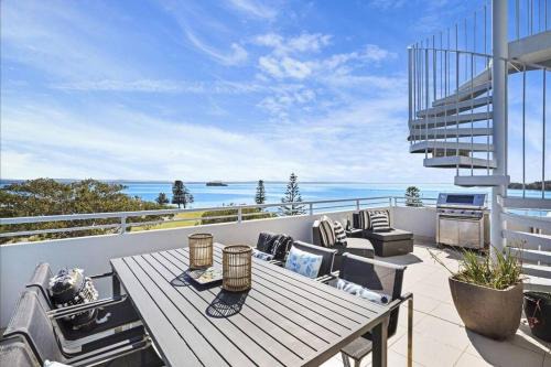 The Entrance Apartment | The Entrance Waterfront Penthouse+Jacuzzi+BBQ