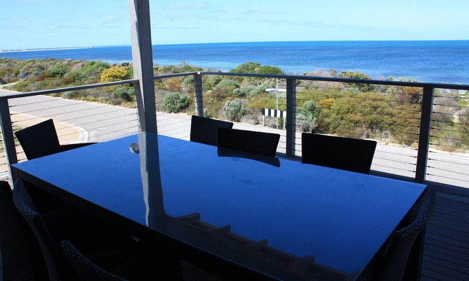 Warrenben House | The Esplanade - Large Modern holiday home with spectacular sea Views
