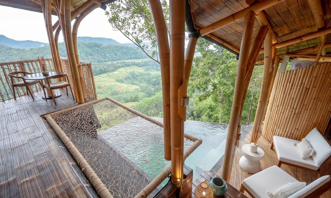 Klungkung Villa | The Floating Treehouse Villa By Avana - A Dreamy Treehouse with a View