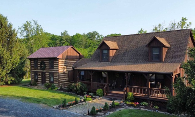Front Royal Apartment | The Foundry Cabin | Historic 6BR Retreat w/Hot Tub, Propane Fire Pit & Games