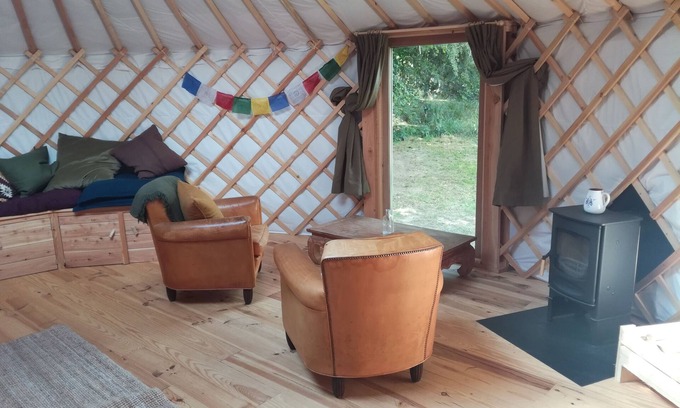 Haut-Bois Cabin | The Froidefontaine Yurt