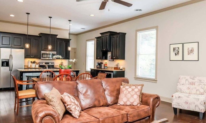 Oxford Condo | The Gallery by Apex Short Term Stays