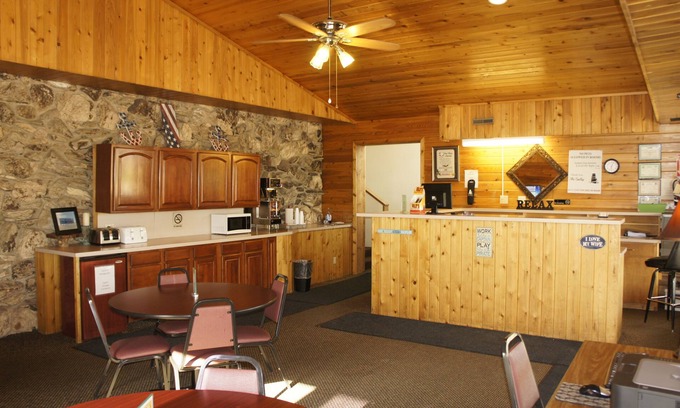 Webster Hotel | The Galley Hotel Bar and Grill