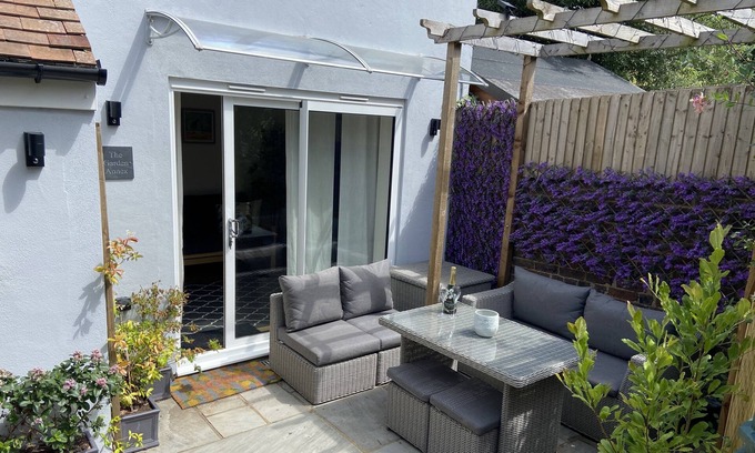 Royal Tunbridge Wells Cottage | The Garden Annex. A tiny home from home!