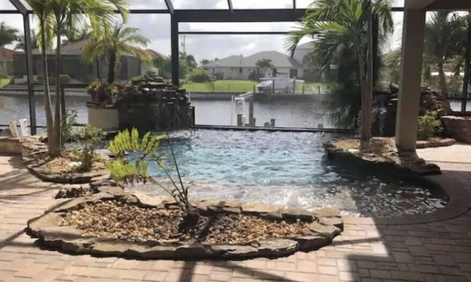 Burnt Store House | The Getaway Place - 6 BEDROOMS 5.5 bathroom 4025sf
