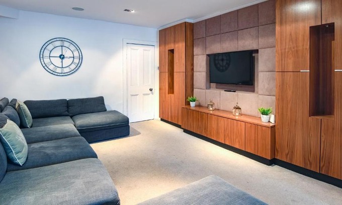 York Apartment | The Gillygate Gathering - City Centre - Sleeps Up To 18