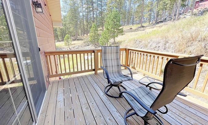 Hill City House | The Gold Mill Lovely Twin Home with Downtown View