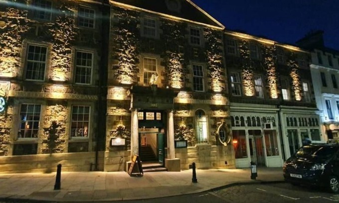 Stirling Hotel | The Golden Lion Hotel