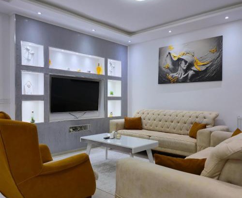 Çagllavicë Apartment | The Golden Oasis