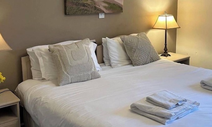 Gowerton Bed & Breakfast | The Gower Golf Club