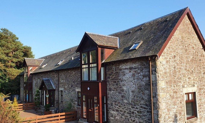 Biggar Cottage | The Granary a gorgeous 3 bedroom cottage, situated at the foot of the Tinto Hill