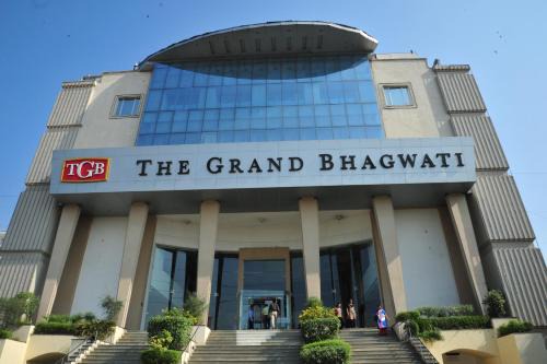 Bodakdev Hotel | The Grand Bhagwati
