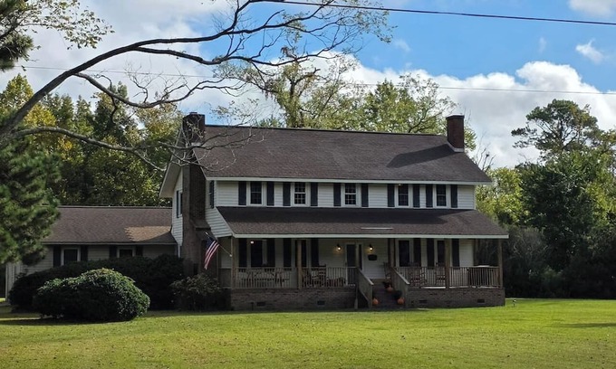 Columbia Cabin | The Green Duck Lodge at Fort Landing in Alligator