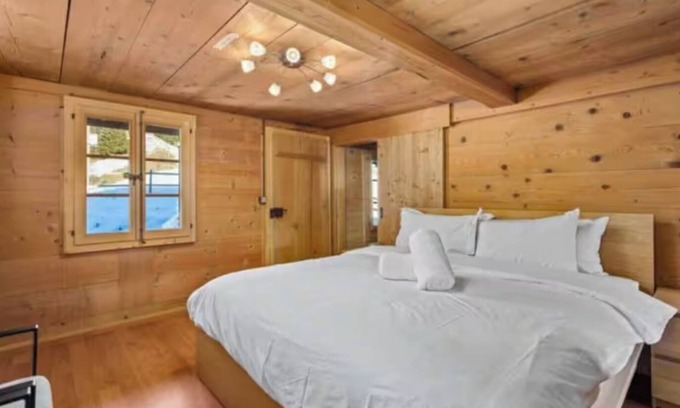 Chateau-d'Oex House | The Gstaad Hideaway – Peaceful Chalet with Mountain Views