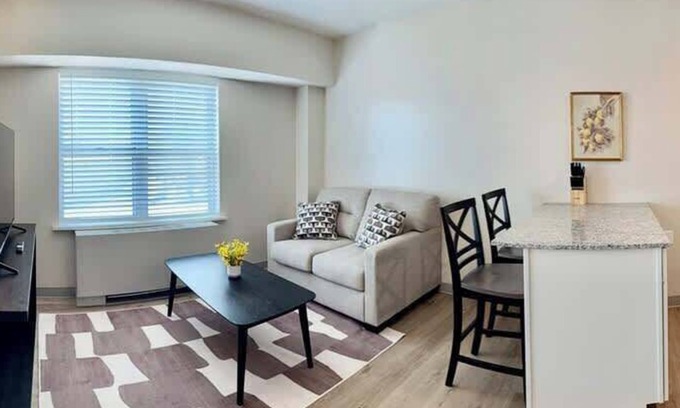North Central Omaha Apartment | The Hanscom at Modern Heights