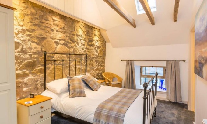 Balerno House | The Hayloft by Interhome