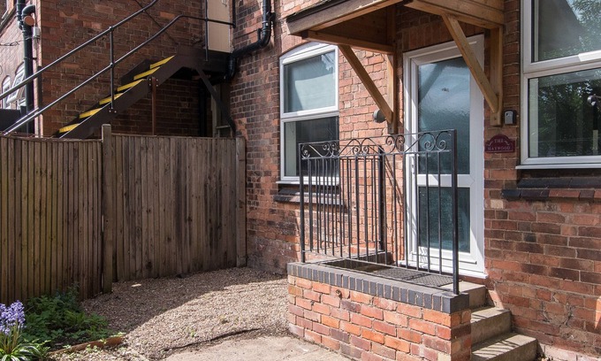 Beeston Apartment | The Haywood at Linden - Spacious 2 Bd Rm w Parking