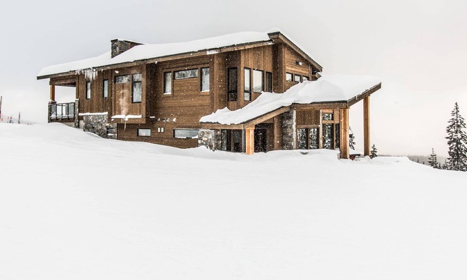 Big White Ski Resort Ski Chalet | The Hemlock | Slope-Side, Hot Tub & Views