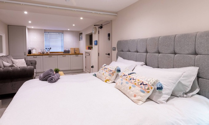 Southampton City Centre Apartment | The Hideaway