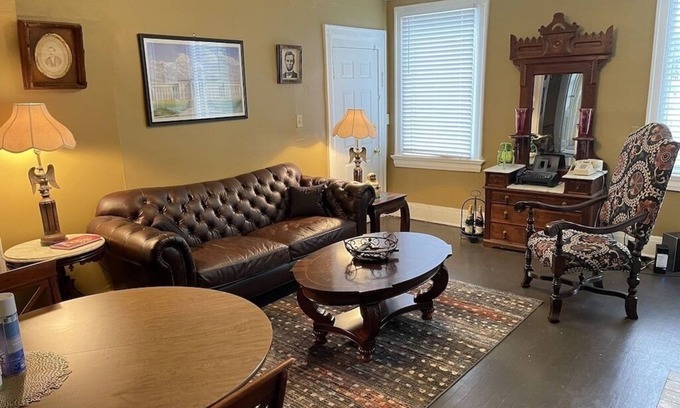 Montgomery House | The Hornet Nest (Old World Charm)