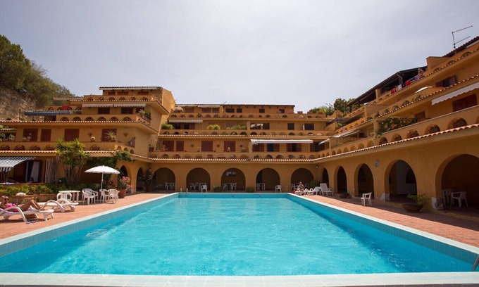 Augusta Apartment | The house of Rosi apartment with a view between Etna and the sea