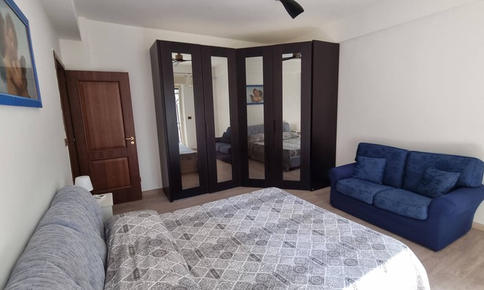 Reggio Calabria Apartment | The house on the boulevard